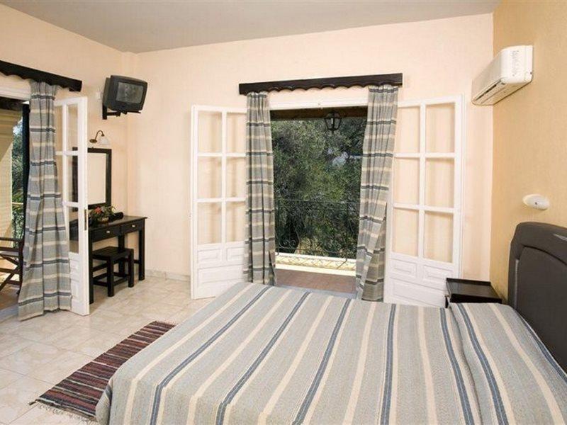 Yannis Servos Barbati Apartments Εξωτερικό φωτογραφία