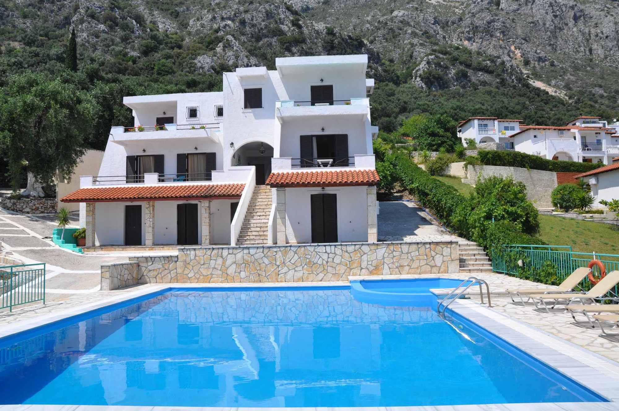 Yannis Servos Barbati Apartments Εξωτερικό φωτογραφία